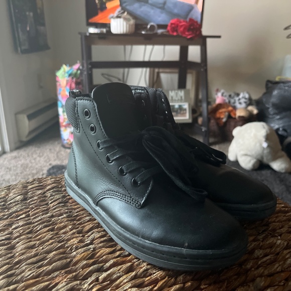 Dr Marten - Picture 3 of 6